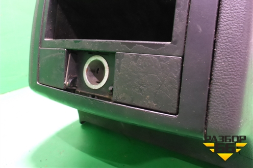 Подлокотник (7L6863243K) для Volkswagen Touareg c 2002-2010г (Туарег)