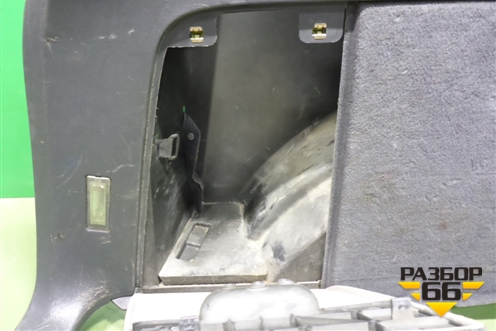 Обшивка багажника левая (7L6867037) для Volkswagen Touareg c 2002-2010г (Туарег)