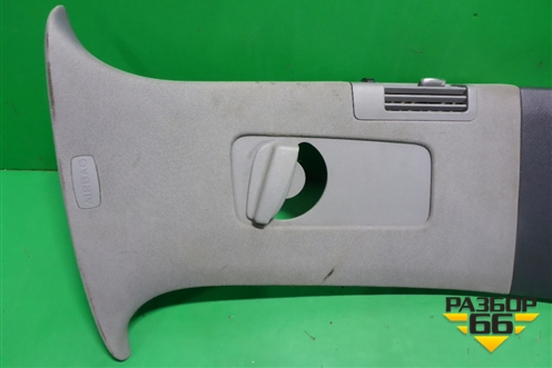 Обшивка стойки центральная правая (7L6867240) для Volkswagen Touareg c 2002-2010г (Туарег)