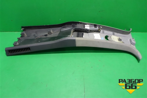 Обшивка стойки центральная правая (7L6867240) для Volkswagen Touareg c 2002-2010г (Туарег)