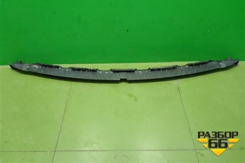 Кронштейн заднего бампера центральный (7L6807863) для Volkswagen Touareg c 2002-2010г (Туарег)