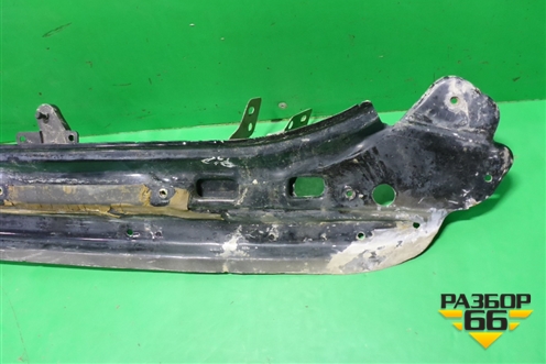 Кронштейн переднего крыла правый (7L6805176D) для Volkswagen Touareg c 2002-2010г (Туарег)