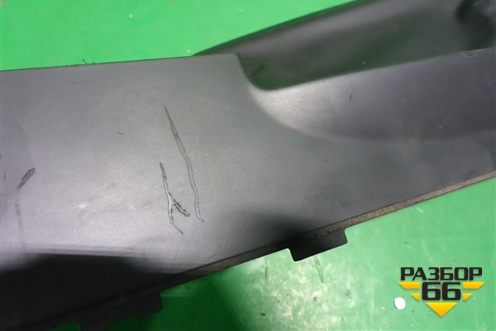 Накладка внутренняя (над рулевым кожухом) (7L6419798B) для Volkswagen Touareg c 2002-2010г (Туарег)