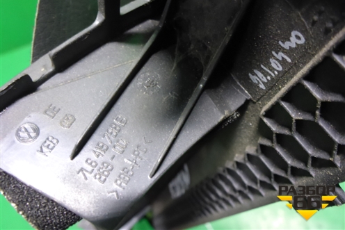 Накладка внутренняя (над рулевым кожухом) (7L6419798B) для Volkswagen Touareg c 2002-2010г (Туарег)