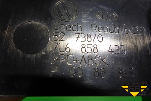 Кронштейн (щитка приборов) (7L6858435) для Volkswagen Touareg c 2002-2010г (Туарег)