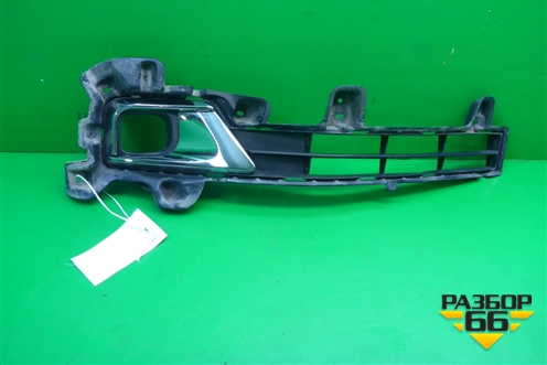 Решетка в передний бампер правая (после 2015г) (5311260210) для Toyota Land Cruiser (200) с 2008г (Ленд Крузер)