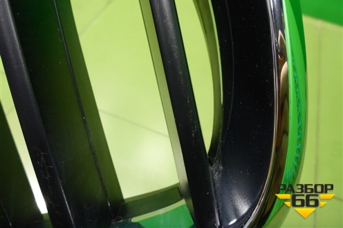 Решетка радиатора правая (7316076) для BMW X5 F15 с 2013г (Х5 Ф15)