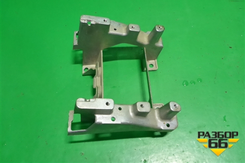 Кронштейн (подлокотника) (7L0863345) для Volkswagen Touareg c 2002-2010г (Туарег)