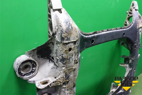 Подрамник передний АКПП (7L0499314A) для Volkswagen Touareg c 2002-2010г (Туарег)