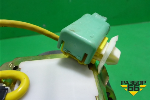 Ремень безопасности задний правый с пиропатроном (7L0857806A) для Volkswagen Touareg c 2002-2010г (Туарег)