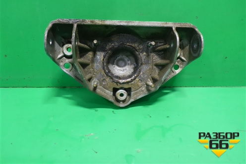 Кронштейн амортизатора переднего (7L0412391D) для Volkswagen Touareg c 2002-2010г (Туарег)