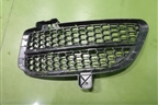 Решетка в передний бампер правая (после 2006г) (7L6853666B) для Volkswagen Touareg c 2002-2010г (Туарег)