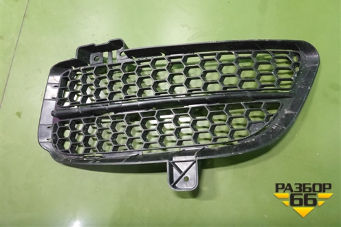 Решетка в передний бампер правая (после 2006г) (7L6853666B) для Volkswagen Touareg c 2002-2010г (Туарег)