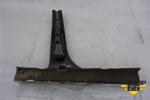 Порог со стойкой левый для Volkswagen Touareg c 2002-2010г (Туарег)