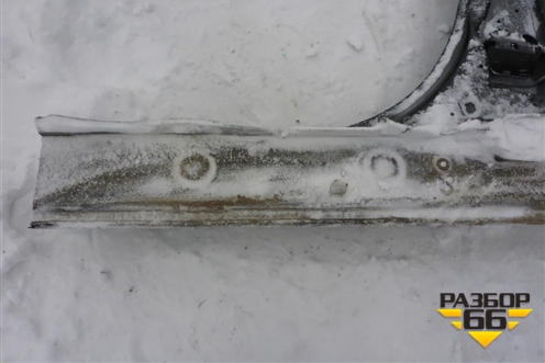 Порог со стойкой правый для Volkswagen Touareg c 2002-2010г (Туарег)