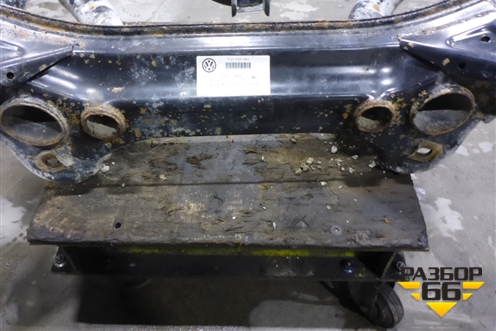 Балка задняя (7L0500041) для Volkswagen Touareg c 2002-2010г (Туарег)