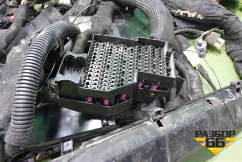 Проводка подкапотная+салон для Volkswagen Touareg c 2002-2010г (Туарег)