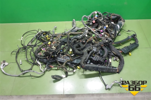 Проводка подкапотная+салон для Volkswagen Touareg c 2002-2010г (Туарег)