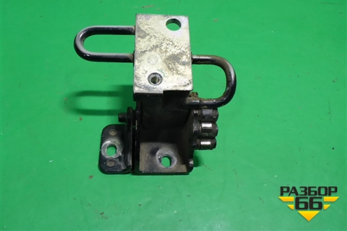 Петля двери передней левой нижняя (7L0831411) для Volkswagen Touareg c 2002-2010г (Туарег)