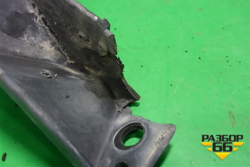 Кронштейн заднего бампера правый (под фонарь) (7L6807862) для Volkswagen Touareg c 2002-2010г (Туарег)