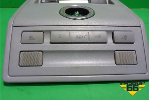 Плафон салонный передний (под люк) (7L6868349M) для Volkswagen Touareg c 2002-2010г (Туарег)