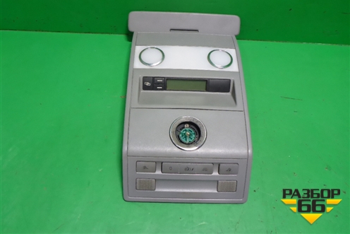 Плафон салонный передний (под люк) (7L6868349M) для Volkswagen Touareg c 2002-2010г (Туарег)