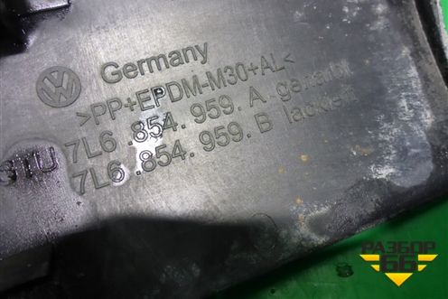 Накладка переднего крыла левого (7L6854959A) для Volkswagen Touareg c 2002-2010г (Туарег)