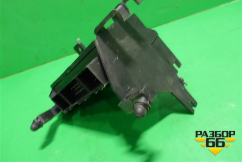 Блок комфорта (в сборе с кронштейном) (7L0959933C) для Volkswagen Touareg c 2002-2010г (Туарег)