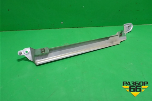 Кронштейн (пластина контрящая под торпедо) (7L6857247B) для Volkswagen Touareg c 2002-2010г (Туарег)