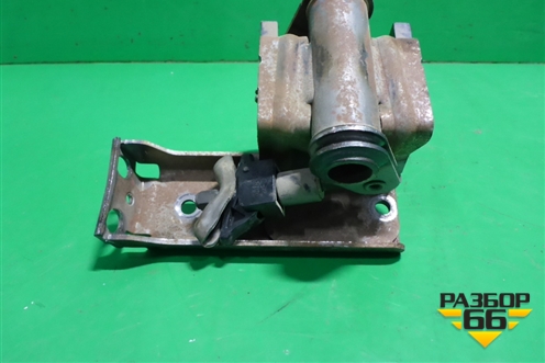 Кронштейн (троса стояночного тормоза) (7L0721812B) для Volkswagen Touareg c 2002-2010г (Туарег)