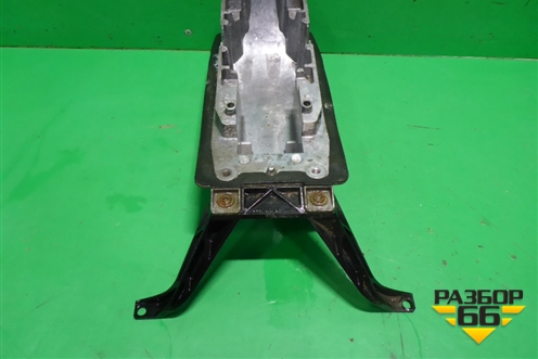 Кронштейн кулисы КПП (АКПП) (7L6713095B) для Volkswagen Touareg c 2002-2010г (Туарег)