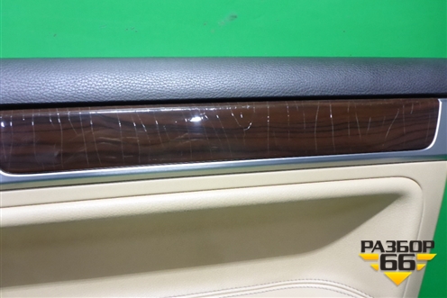 Обшивка двери передней правой под электрику (7L6867012) для Volkswagen Touareg c 2002-2010г (Туарег)