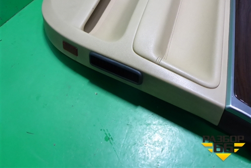 Обшивка двери передней правой под электрику (7L6867012) для Volkswagen Touareg c 2002-2010г (Туарег)