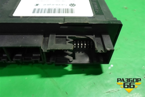 Моторчик стеклоподъёмника передний левый (7L0959701A) для Volkswagen Touareg c 2002-2010г (Туарег)