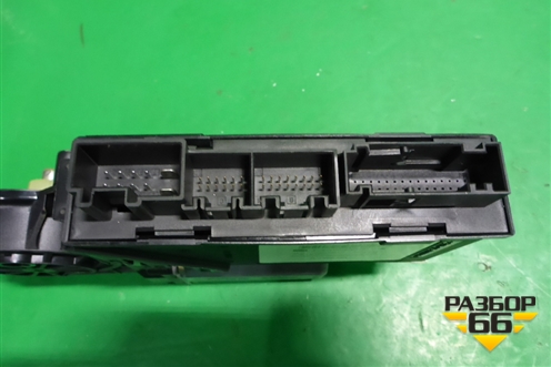 Моторчик стеклоподъёмника задний левый (7L0959703) для Volkswagen Touareg c 2002-2010г (Туарег)