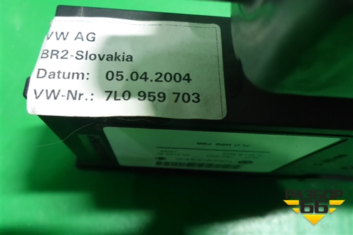 Моторчик стеклоподъёмника задний левый (7L0959703) для Volkswagen Touareg c 2002-2010г (Туарег)