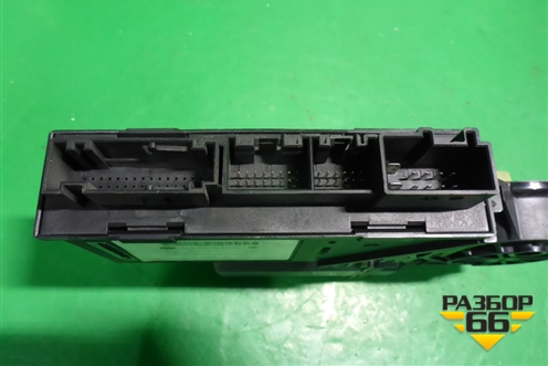 Моторчик стеклоподъёмника задний правый (7L0959704A) для Volkswagen Touareg c 2002-2010г (Туарег)