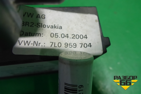 Моторчик стеклоподъёмника задний правый (7L0959704A) для Volkswagen Touareg c 2002-2010г (Туарег)
