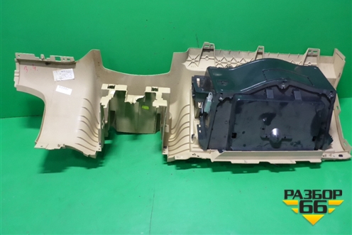 Торпедо (нижняя часть) (7L6858904) для Volkswagen Touareg c 2002-2010г (Туарег)