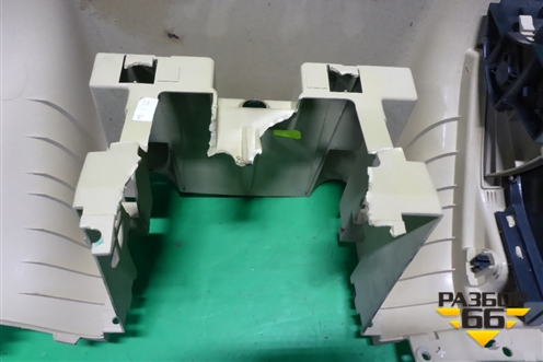 Торпедо (нижняя часть) (7L6858904) для Volkswagen Touareg c 2002-2010г (Туарег)