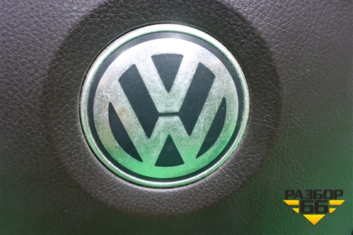 Подушка безопасности в рулевое колесо (коричневая кожа) (7L6880201) для Volkswagen Touareg c 2002-2010г (Туарег)