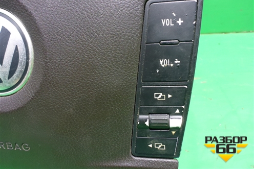 Подушка безопасности в рулевое колесо (коричневая кожа) (7L6880201) для Volkswagen Touareg c 2002-2010г (Туарег)