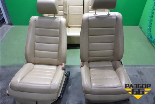 Сиденья комплект (AIR BAG подогрев) для Volkswagen Touareg c 2002-2010г (Туарег)