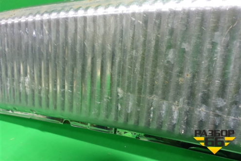 Обшивка багажника на заднюю панель (накладка) (7L6863459) для Volkswagen Touareg c 2002-2010г (Туарег)