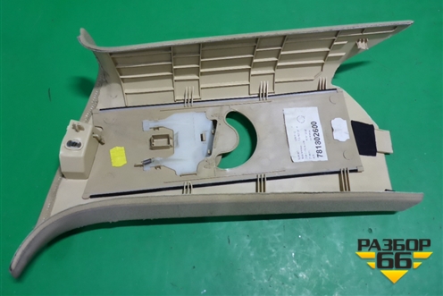 Обшивка стойки задняя верхняя левая (передняя часть) (7L6867241) для Volkswagen Touareg c 2002-2010г (Туарег)