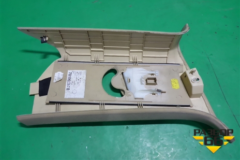 Обшивка стойки задняя верхняя правая (передняя часть) (7L6867242) для Volkswagen Touareg c 2002-2010г (Туарег)