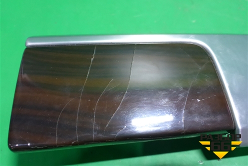 Накладка на торпедо (7L6857189) для Volkswagen Touareg c 2002-2010г (Туарег)