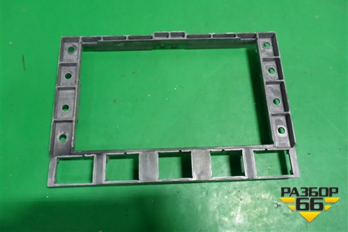 Рамка магнитолы (7L6857318) для Volkswagen Touareg c 2002-2010г (Туарег)