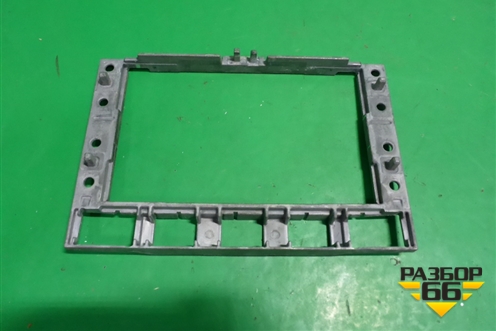 Рамка магнитолы (7L6857318) для Volkswagen Touareg c 2002-2010г (Туарег)
