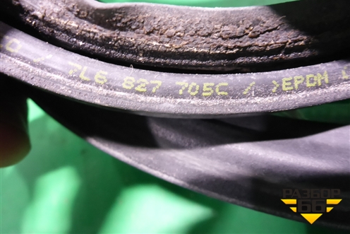 Уплотнитель багажника (на кузов) (7L6827705) для Volkswagen Touareg c 2002-2010г (Туарег)